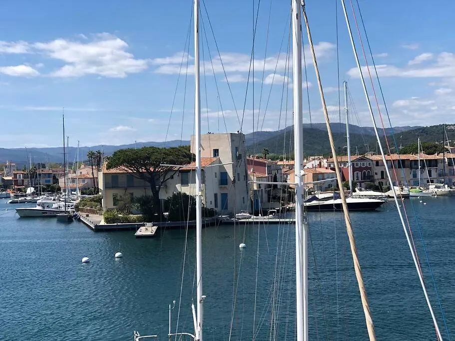 Lägenhet Le Petit Mouillage, A 100 M De La Plage Grimaud